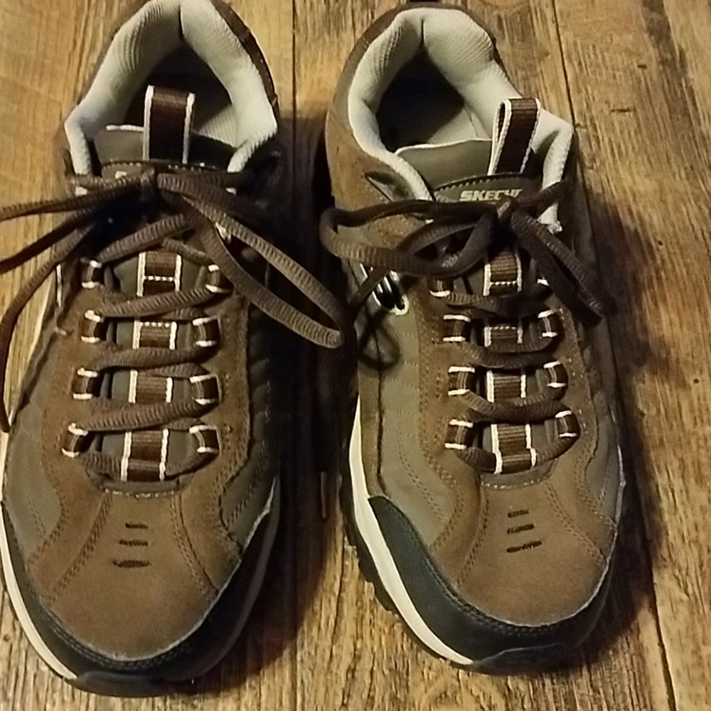Mens 8.5 Skechers Sport shoes,